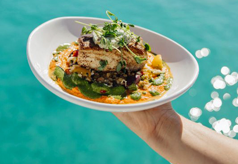 Yacht charter blog - Dinner with an ocean view