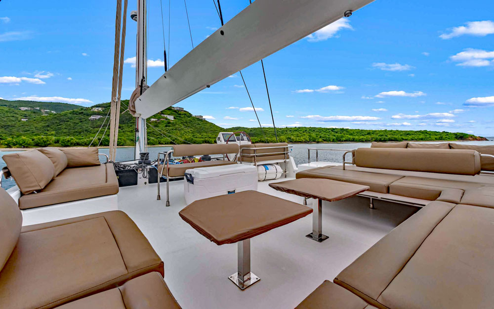 Yacht charter blog - catamaran Some Kind of Wonderful - Flybridge
